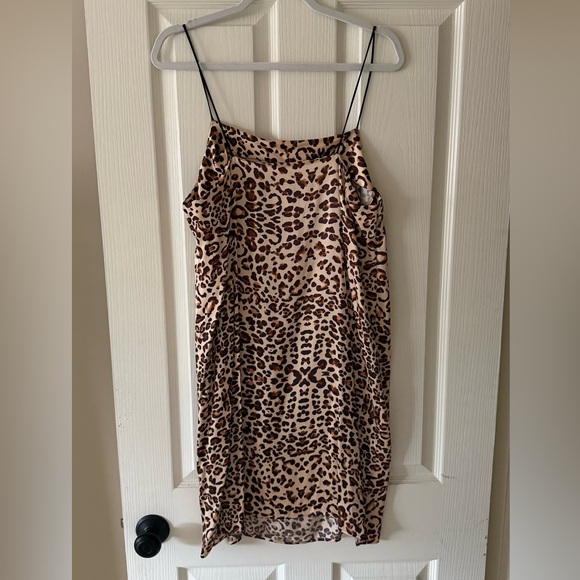 Topshop Satin Leopard Dress - Picture 6 of 7